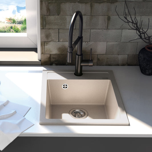 Bež mat jednodelna granitna sudopera sa hrom sifonom i drvenom daskom