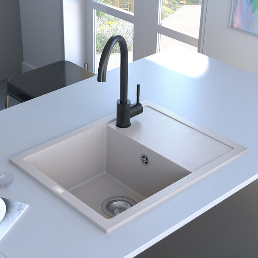 Bež mat jednodelna granitna sudopera sa oceđivačem, hrom sifonom i drvenom daskom