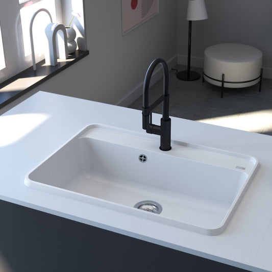 Bela mat jednodelna granitna sudopera sa hrom sifonom i drvenom daskom