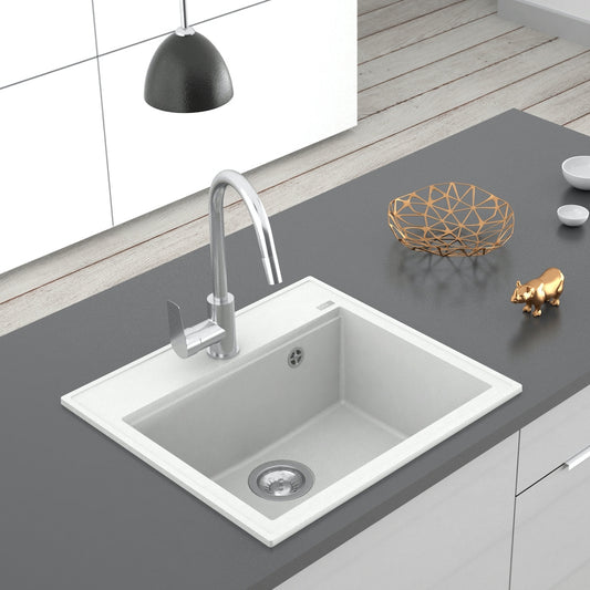 Bela mat jednodelna granitna sudopera sa hrom sifonom i drvenom daskom